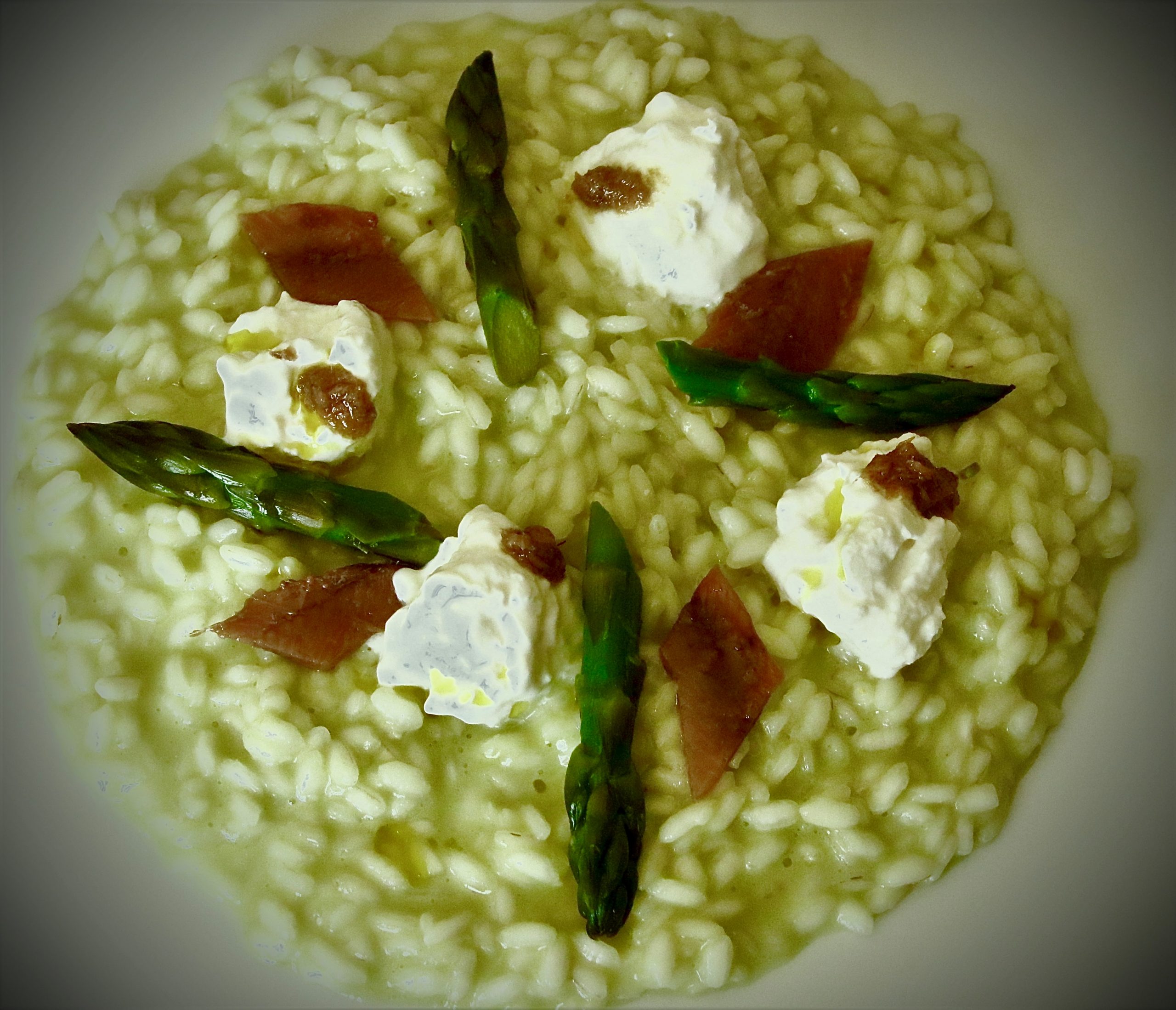 Risotto asparagi, alici e burrata, chef Anna Rita Simoncini